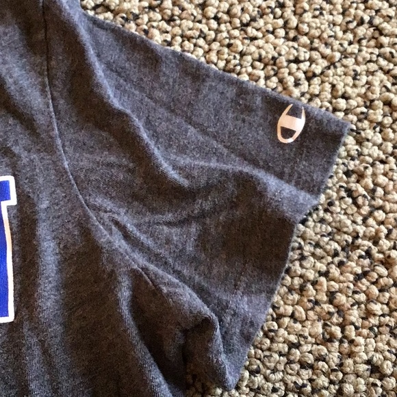 Champion Seton Hall T-Shirt Size Small in GUC - Picture 4 of 4